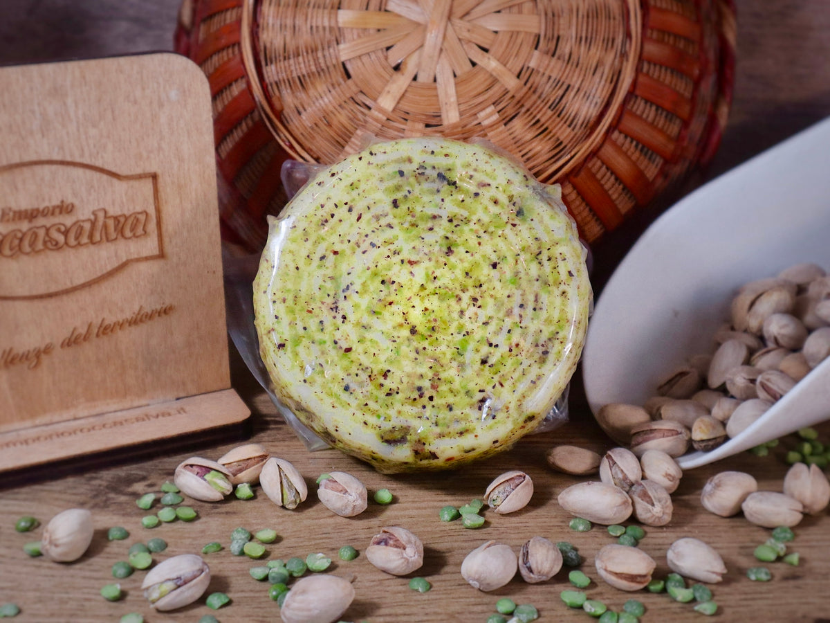 Formaggio di Pecora al Pistacchio – Artigianale Affinato in Olio d’Oliva