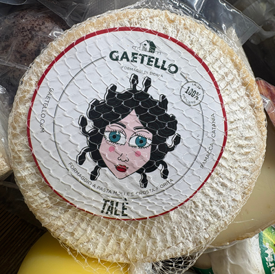 Formaggio Siciliano a Pasta Molle e Crosta Fiorita